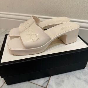 Gucci Inspo White Rubber Slides heeled sandals
